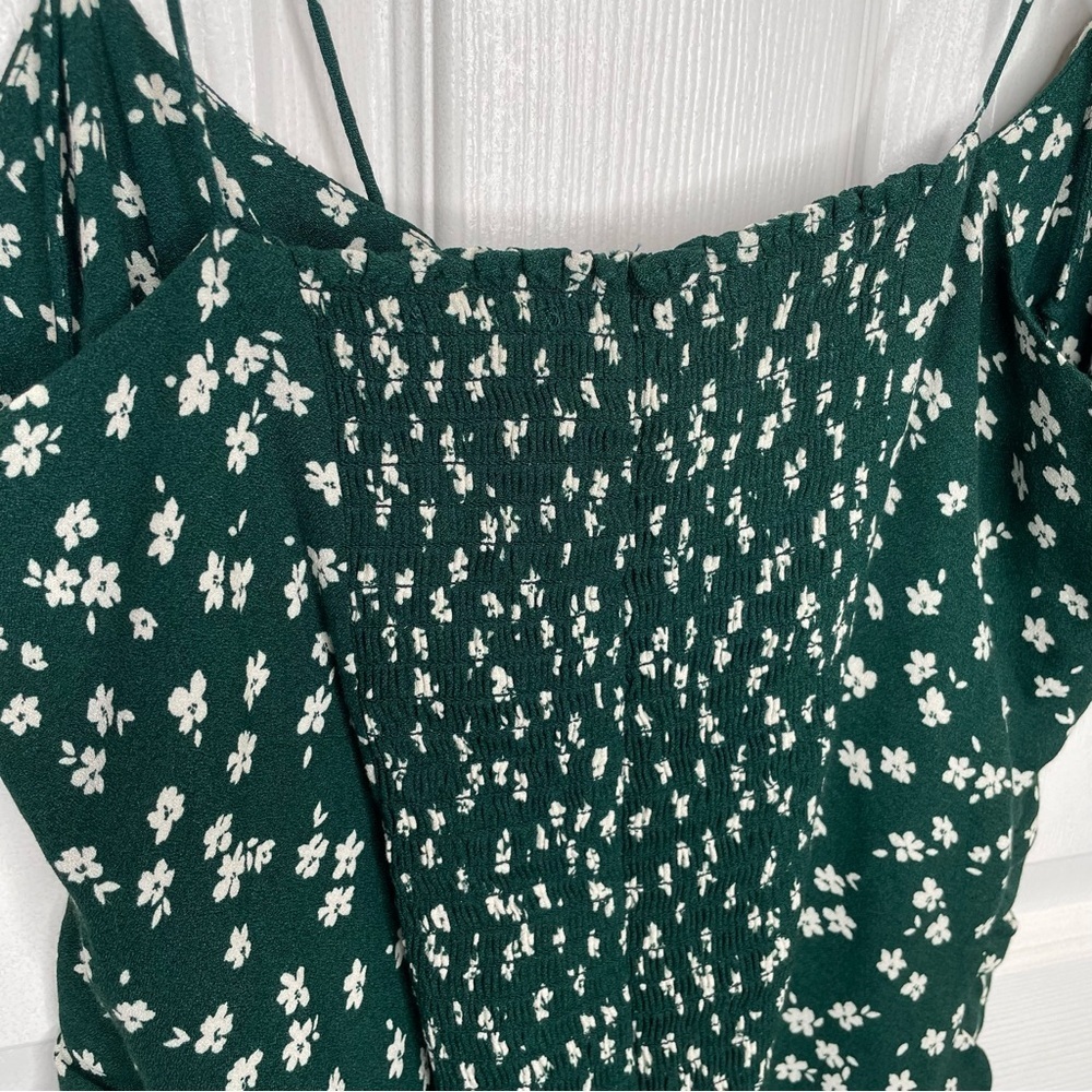 Reformation Lupe Ditsy Floral Spaghetti Strap Top in Annette Green 12 - Picture 8 of 14